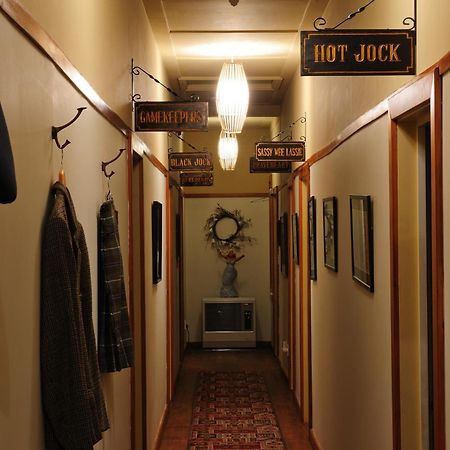 Blacks Hotel Ophir Extérieur photo